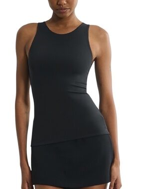 Aritzia Contour tank top sleeveless in black size XS excellent condition